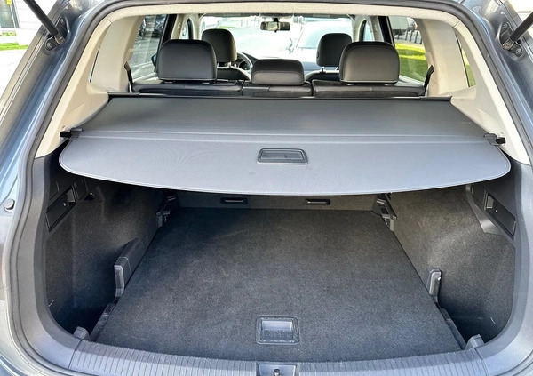 Volkswagen Tiguan Allspace cena 115000 przebieg: 106000, rok produkcji 2021 z Warszawa małe 211
